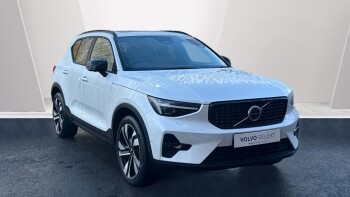 Volvo XC40 2.0 B4P Ultra Dark 5dr Auto Petrol Estate